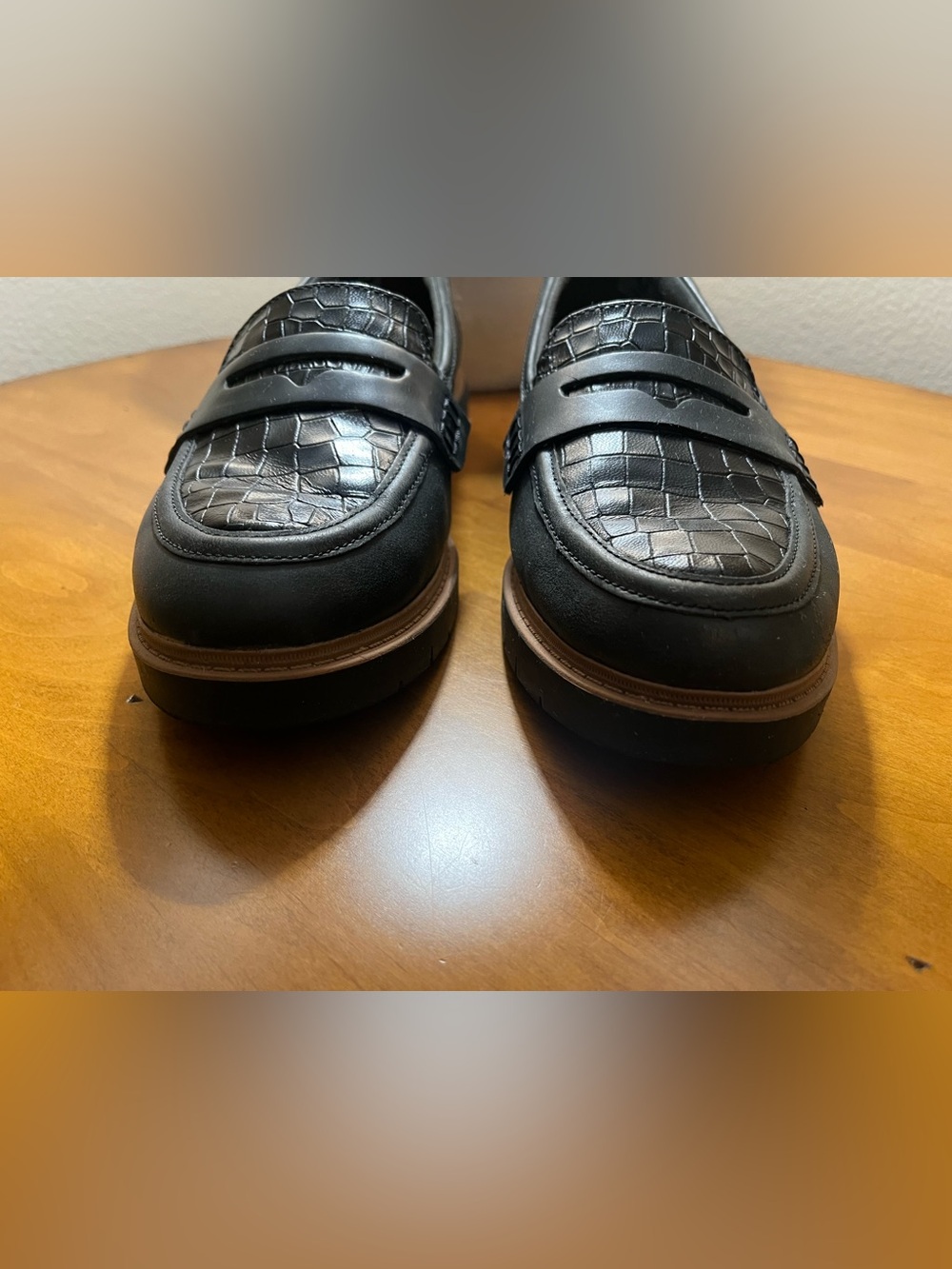 Clarks Westlynn Ayla Black Leather Croc Penny Loafers Lug Sole • 9W • EUC - Picture 7 of 11